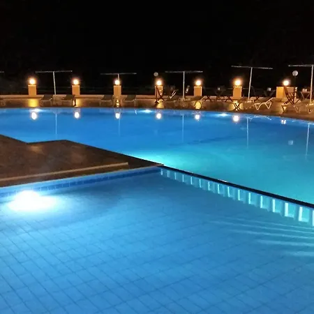 Zorbas Village Apartmanhotel 2*