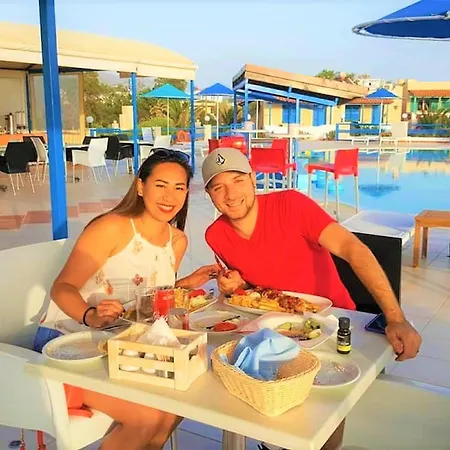 Aparthotel Zorbas Village 2*